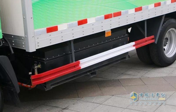 乘龍途鈴純電動輕卡高品質動力電池，超級續航