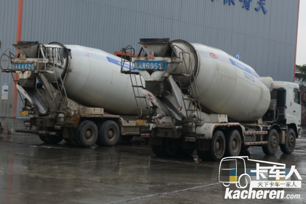 從2012年到2018年，吉平建材公司陸續采購了39臺華菱星馬混凝土攪拌車