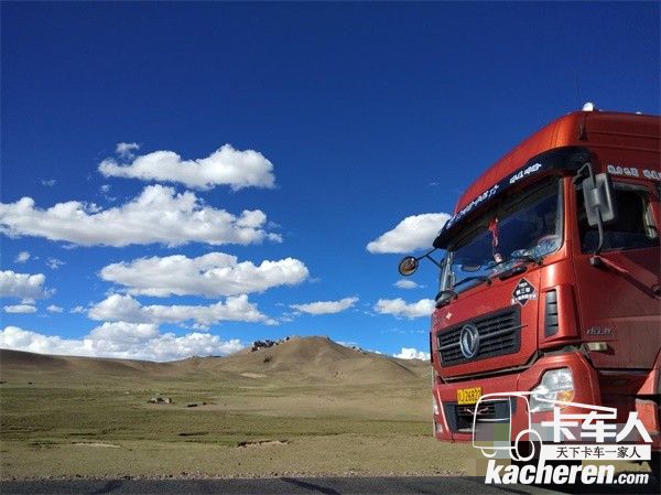 高海拔運輸中的東風天龍