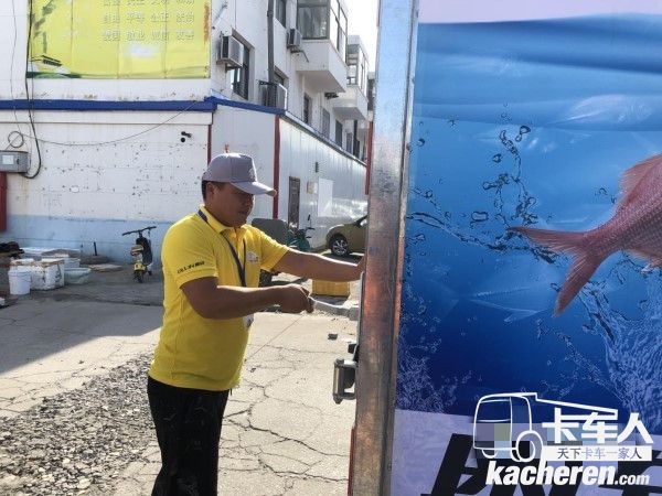 任大海參與道路實(shí)況賽比賽場景