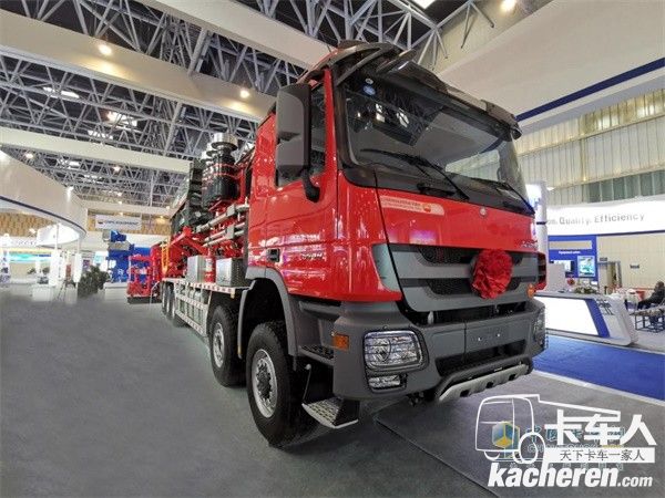 奔馳Actros5548 10x6底盤不負開采之托