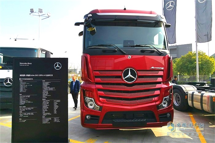 新Actros助陣開業慶典