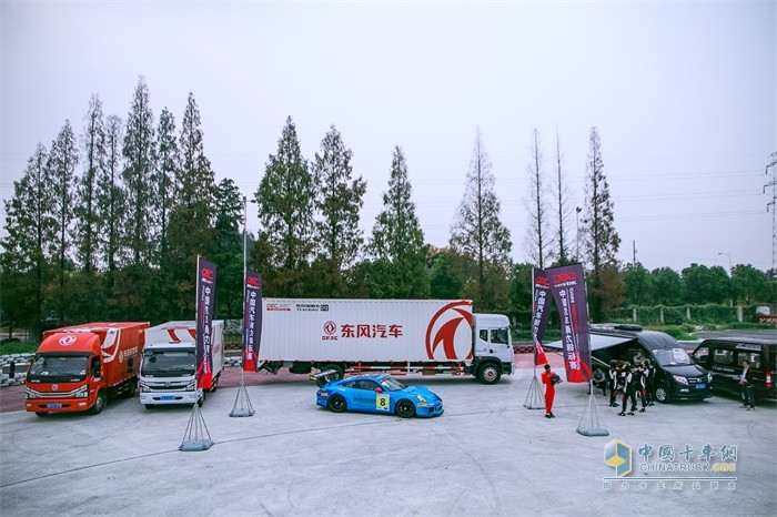 東風輕型車后勤保障車隊用全能表現輕松hold住全場