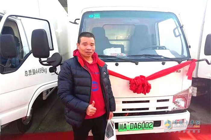 為慶鈴EV100電動車點贊