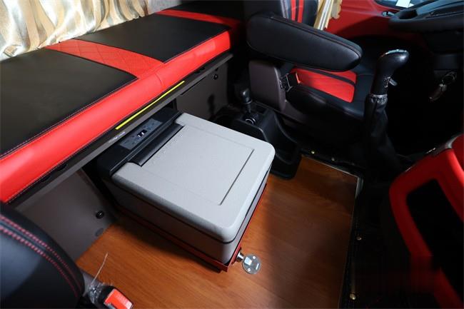 東風(fēng)柳汽乘龍 房車