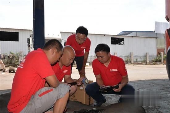 東風(fēng)商用車(chē)  經(jīng)銷(xiāo)商  牽引車(chē)