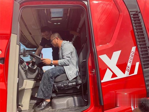 中國重汽 豪沃MAX