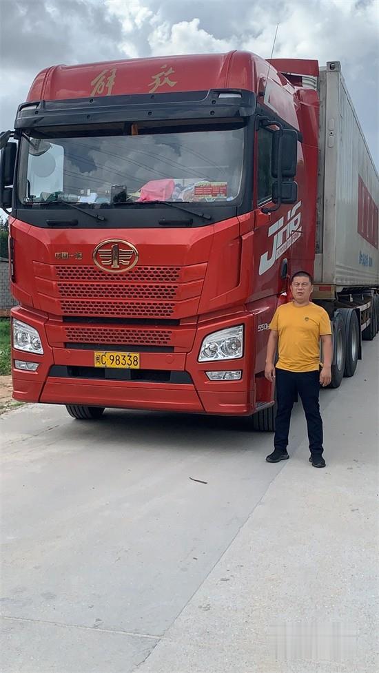 一汽解放青汽 JH6牽引車