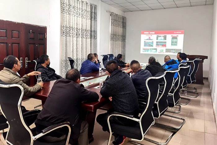 對(duì)HT運(yùn)輸?shù)鸟{駛員團(tuán)隊(duì)進(jìn)行了專業(yè)的交付培訓(xùn)