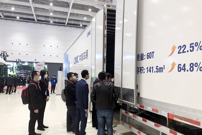 上汽紅巖 雙掛汽車(chē)列車(chē) 杰獅H6 6x4牽引車(chē)