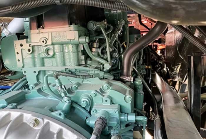 解放青汽JH6 6x2領航版AMT