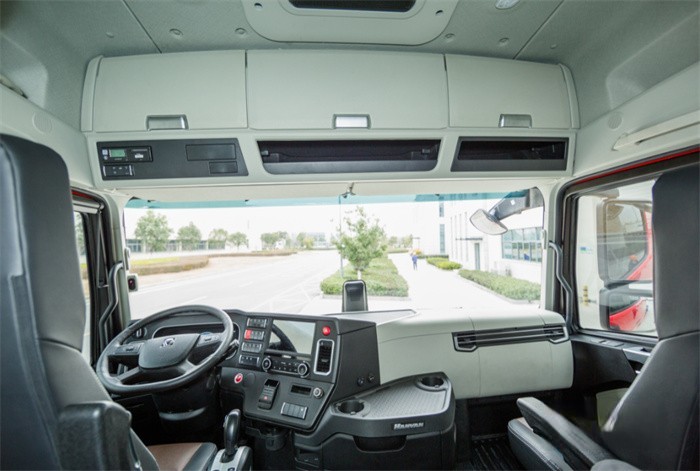 開著徐工漢風去吉林送物資