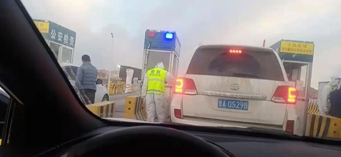 疫情當前哈密隆祥跨區救援  不計得失詮釋解放卡車感動服務