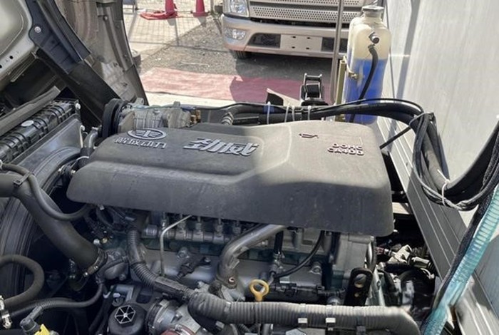 解放領(lǐng)途冷藏車采用CA4DD160發(fā)動(dòng)機(jī)