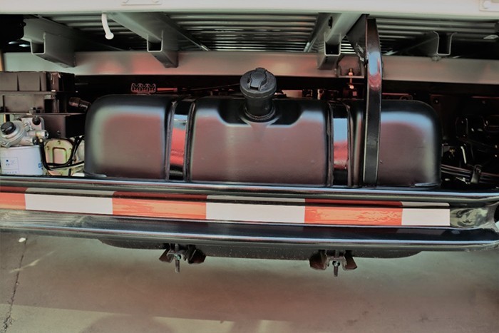 油箱材質好壽命更長:標配70L油箱 可選裝120L油箱