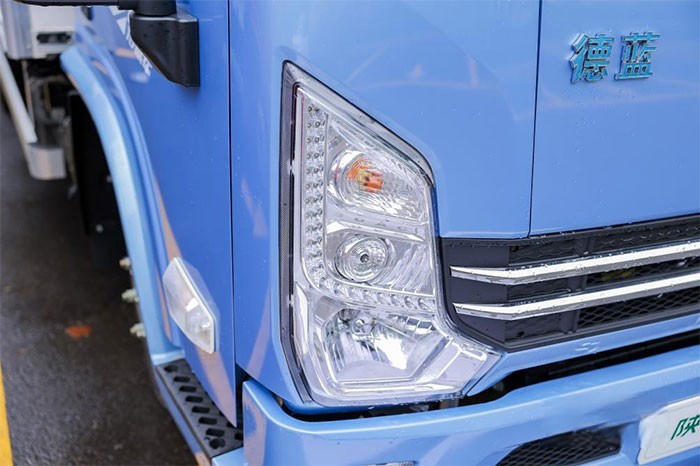 陜汽輕卡德藍EV300