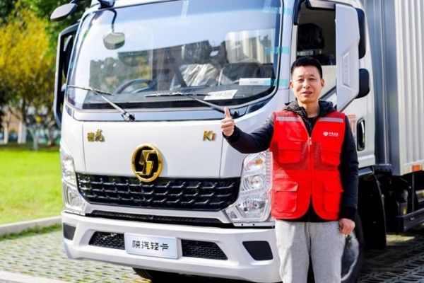 陜汽德龍666自動擋車型