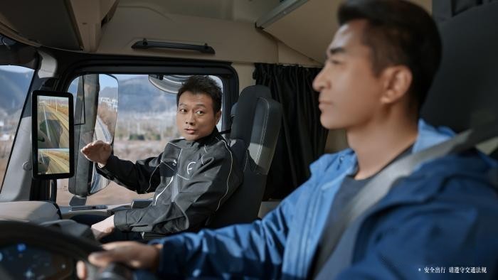 打動你 梅賽德斯-奔馳國產重卡靠得絕不是50萬+的售價