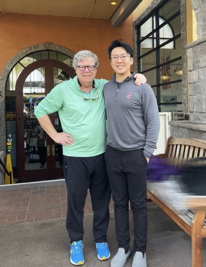 (左)J. B. Hunt聯合創(chuàng)始人Vin McLoughlin(右)葦渡科技聯合創(chuàng)始人、董事長兼CEO韓文