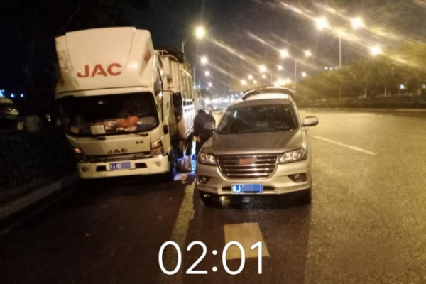 有驚無險!聯合救援搶時間,江淮1卡1號服務保安全