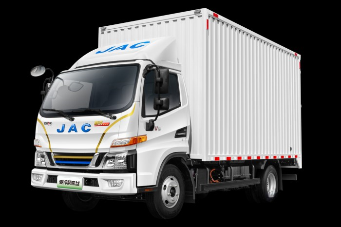 特價車、0利息、2000元油卡,江淮1卡超級會員日豪禮相送助創富