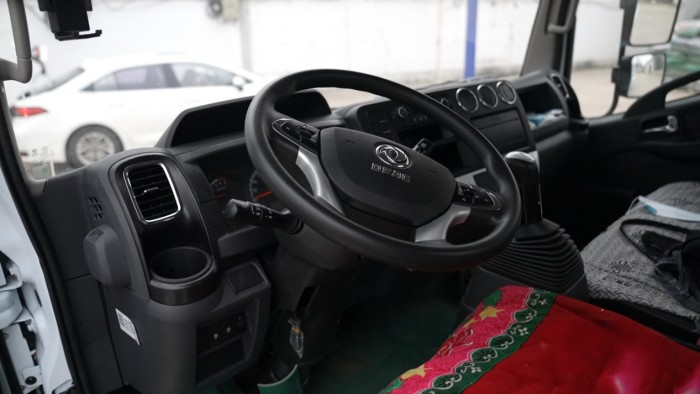 煙火人間頌新章 兩代東風多利卡接力致富