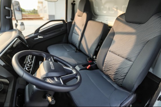 藍(lán)牌輕卡首選，翼放EC 2.5以六新升級(jí)助力卡友開新局踏新程