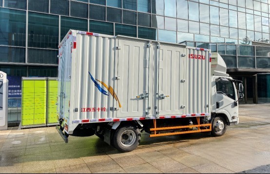 藍牌輕卡首選,翼放EC 2.5以六新升級助力卡友開新局踏新程