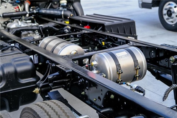 科技為王！看福田汽車新一代三冠王如何續(xù)寫榮光