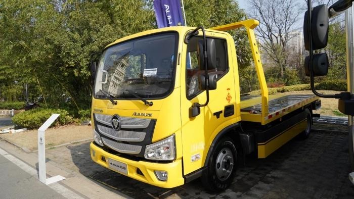 作為高端中輕卡行業(yè)領(lǐng)導(dǎo)者，歐航歐馬可持續(xù)推動科技創(chuàng)新及先行科技應(yīng)用，并立足專用車作業(yè)場景、作業(yè)工況的需求，踐行“行業(yè)深度定制”的理念，不僅實現(xiàn)產(chǎn)品性能與運營價值的不斷躍升，更構(gòu)建了全新的專用車產(chǎn)品解決方案。