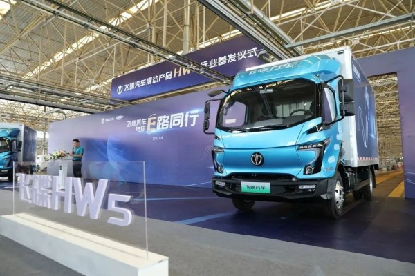 為什么說卡車司機更適合買混動卡車？飛碟HW5給你答案