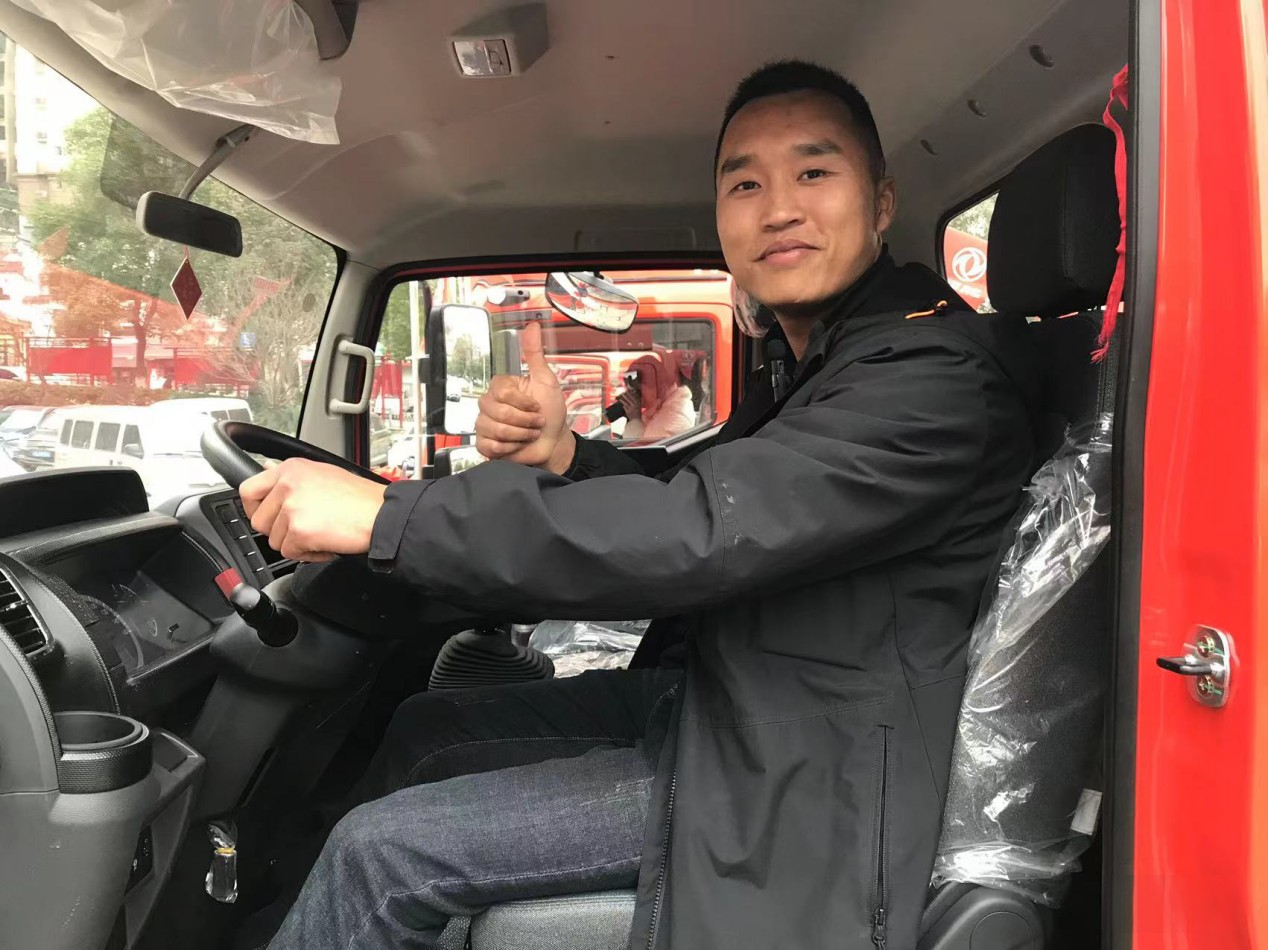 愛拼才會贏，“強哥”攜手東風多利卡一路“狂飆”