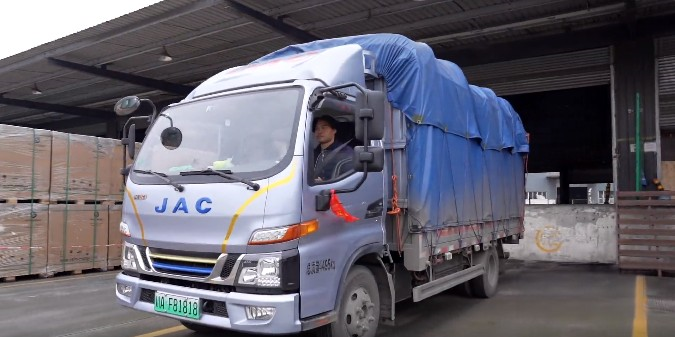 混動1號·駿鈴聚寶盆城內(nèi)城際暢通無憂，為成都涂老板創(chuàng)造更多價值！