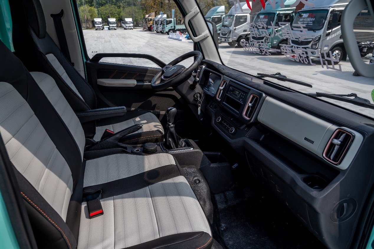 卡友沈師傅:作為浙江區域首位車主,我強推奧鈴速運Pro