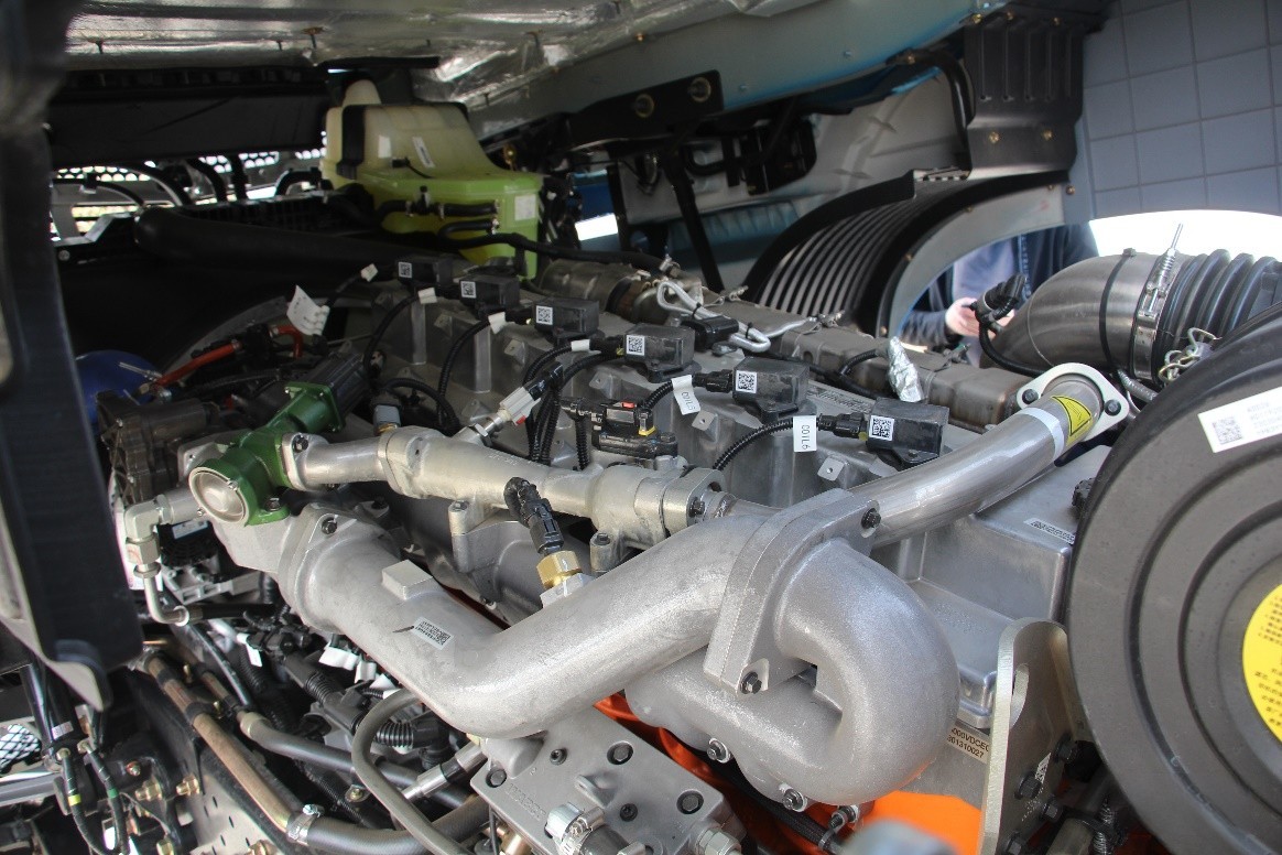 聚焦終端用戶(hù)切實(shí)需求,歐曼新EST大馬力CNG自動(dòng)擋重卡來(lái)襲