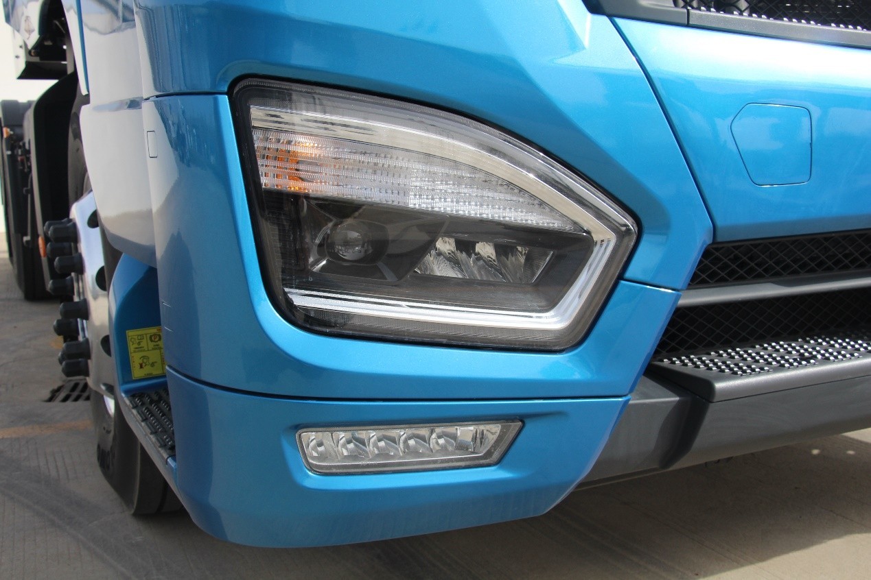 聚焦終端用戶(hù)切實(shí)需求,歐曼新EST大馬力CNG自動(dòng)擋重卡來(lái)襲