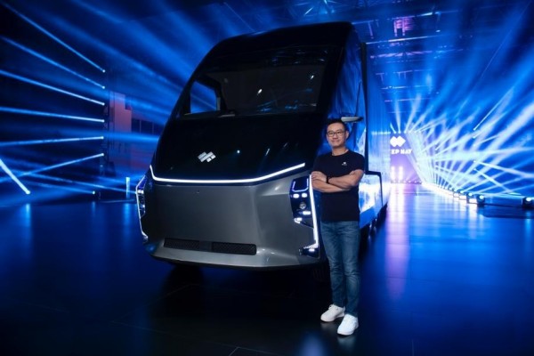 棋入中局，前景可期。萬鈞在采訪中對DeepWay過去一段時間的努力，做出了回顧。