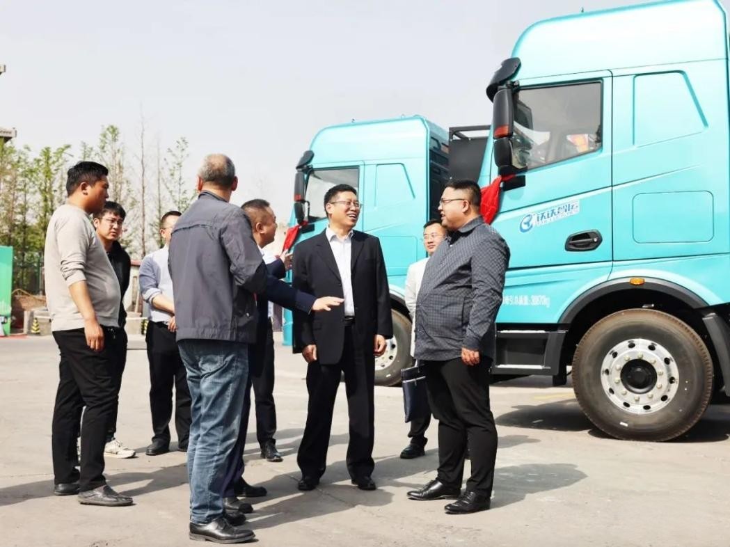 進入2023年,如果科技旗下長征汽車新能源重卡先后在唐山、保定、天津、成都、青島等地批量交付,實現(xiàn)開門紅。