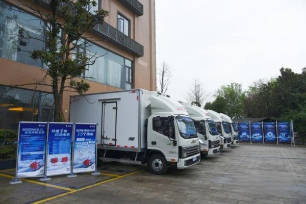 “金字招牌 成色更足”——邁向高質量發展快車道·江淮1卡品牌一周年特別策劃之二