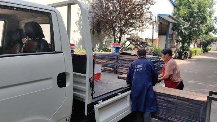 中年夫妻做建材瓷磚運輸 開江淮1卡愷達創造幸福生活