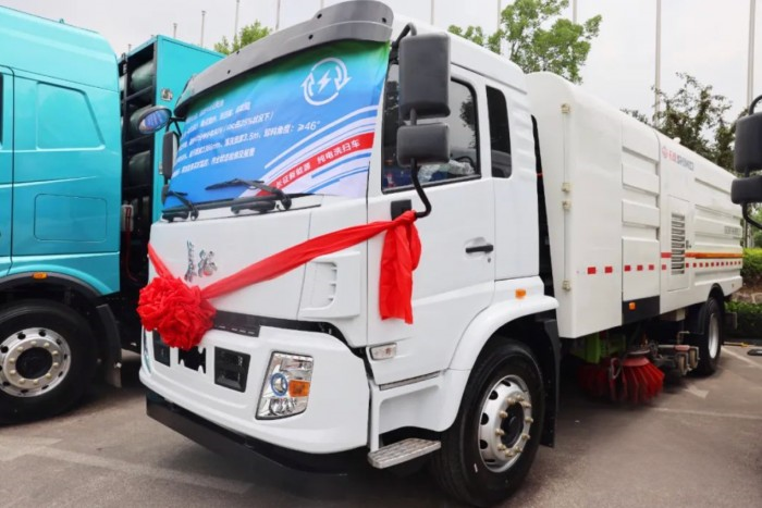 獲行業用戶認可 長征汽車亮相石家莊產需對接會！