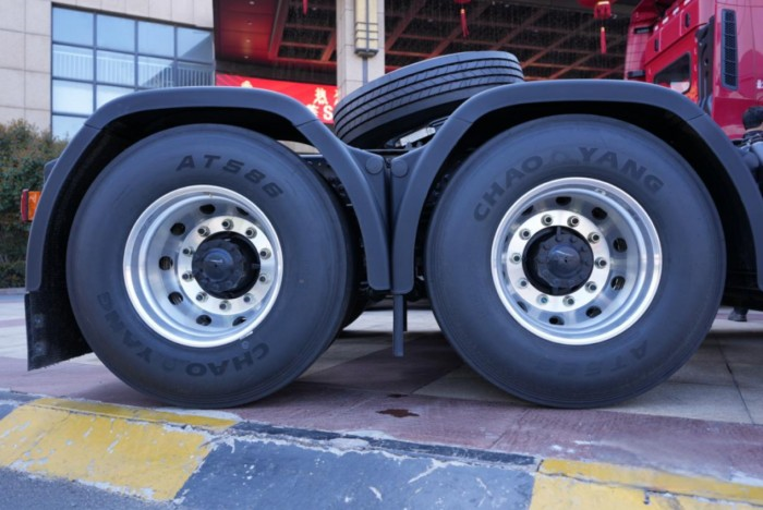 掌握高效創(chuàng)富密碼 華菱X9真的“泰酷辣”!