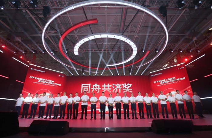 慶祝解放青汽建廠55周年暨第2600000輛車下線儀式隆重舉行