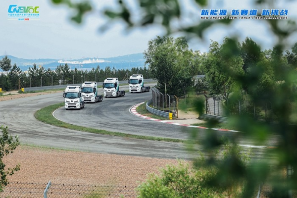 KargoBot自動(dòng)駕駛卡車超百臺(tái)，新能源占比超60%