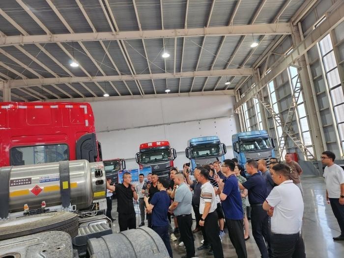 向5.1萬臺沖刺，東風柳汽乘龍2023年半年經銷商會召開！