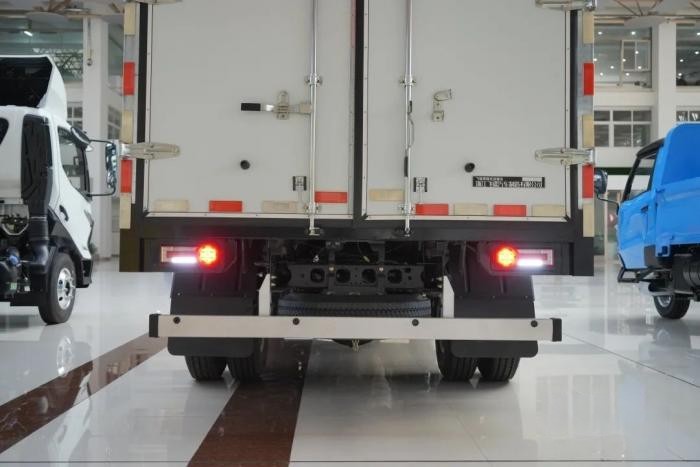 混動界“強者”來襲!來看看飛碟HW5的車身安全到底有多強悍?