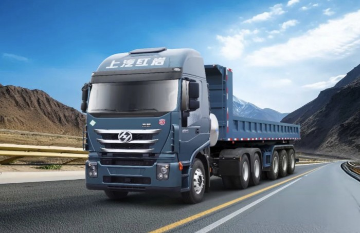 靠譜搭檔,紅巖杰獅C6 LNG牽引車技能拉滿