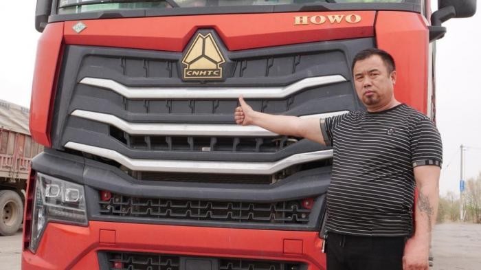 單趟多賺600元,中國重汽豪沃MAX助西北漢子實現賺錢夢!
