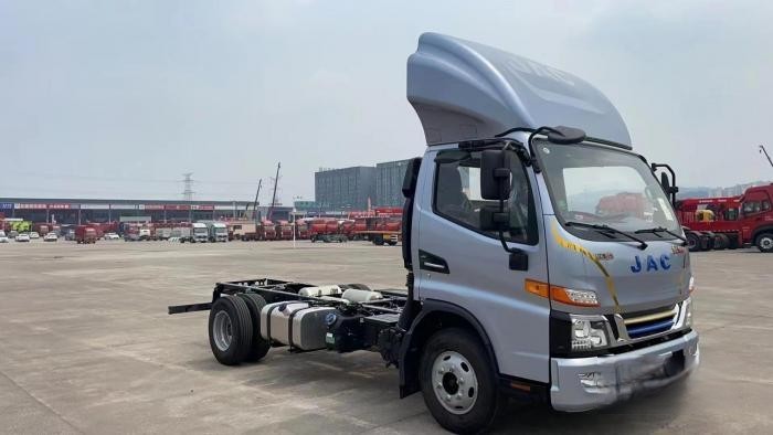 江淮1卡:駿鈴聚寶盆D25車型來襲,“混動雙星”持續(xù)引領(lǐng)行業(yè)