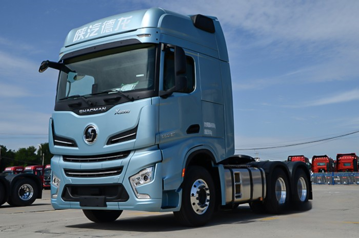 陜汽德龍X6000一身“掙”能量,征戰物流運輸!